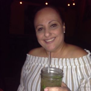 Meet your Posher, Ivette